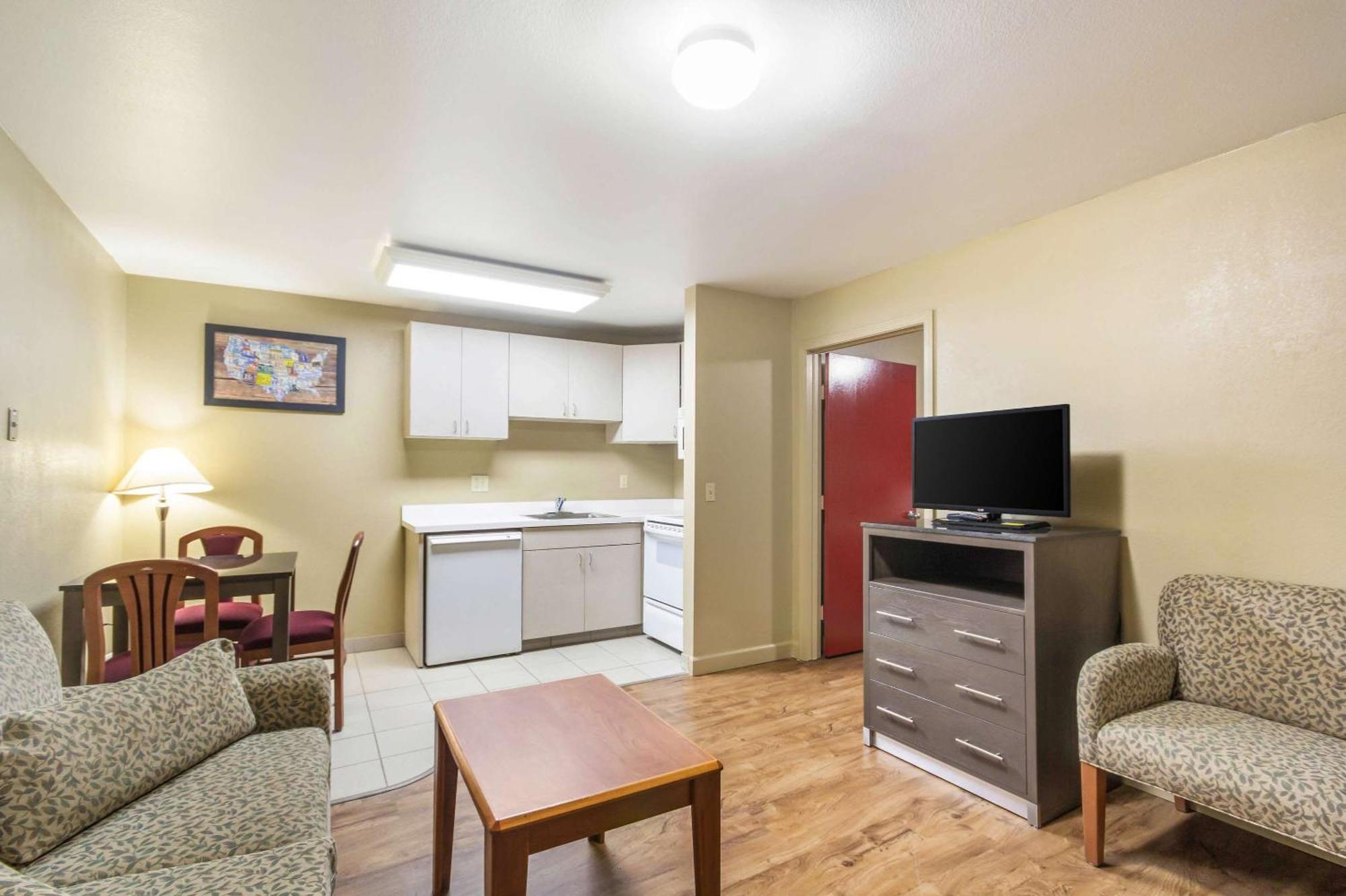Econo Lodge Inn & Suites I-35 At Shawnee Mission Overland Park Luaran gambar