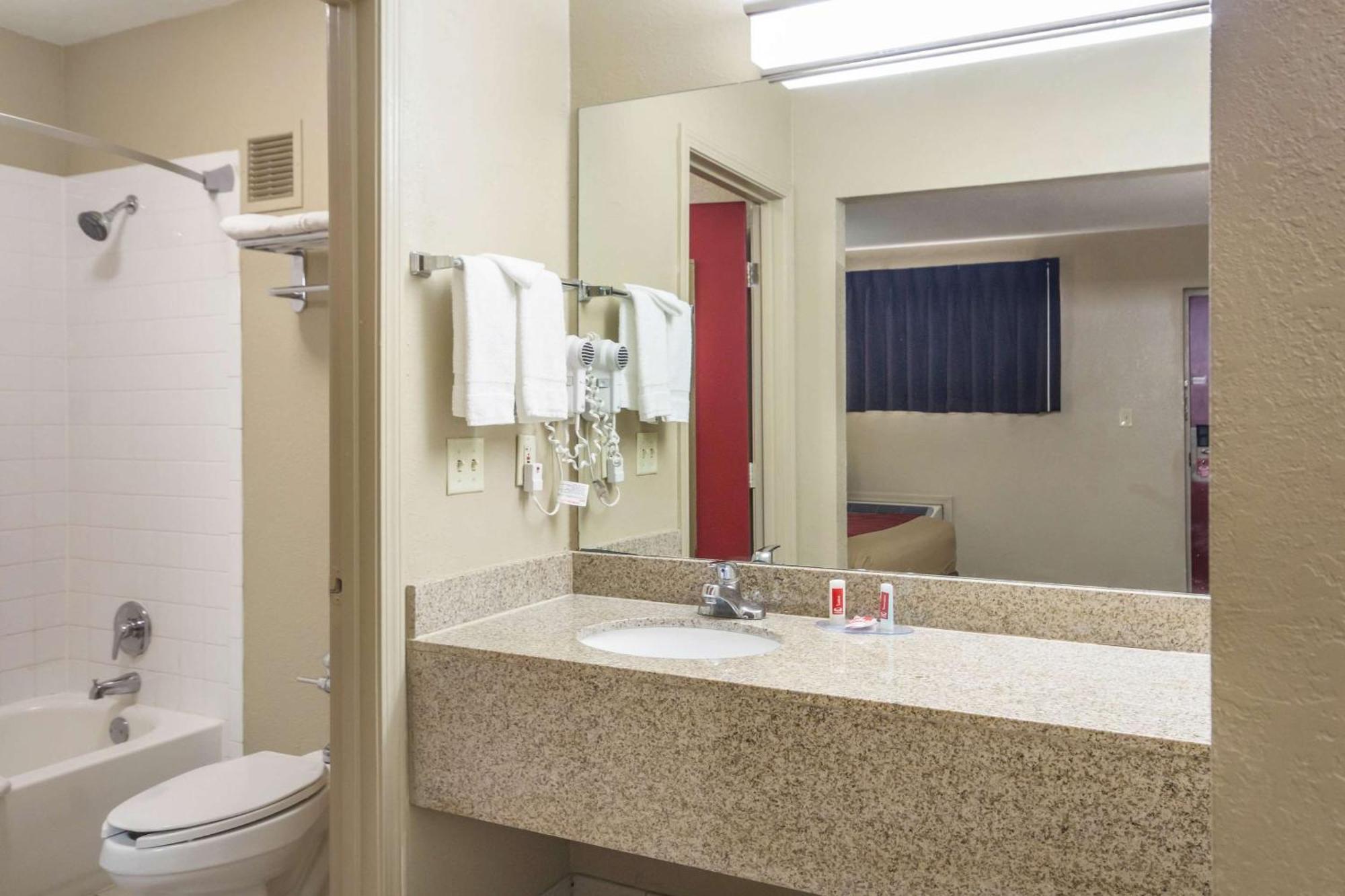 Econo Lodge Inn & Suites I-35 At Shawnee Mission Overland Park Luaran gambar