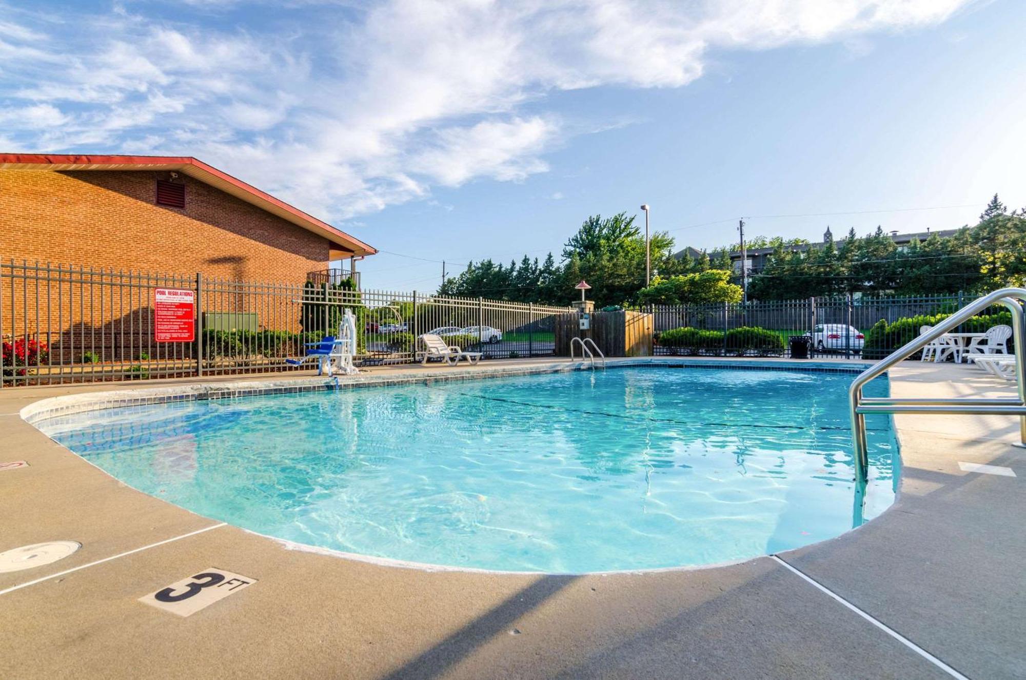 Econo Lodge Inn & Suites I-35 At Shawnee Mission Overland Park Luaran gambar